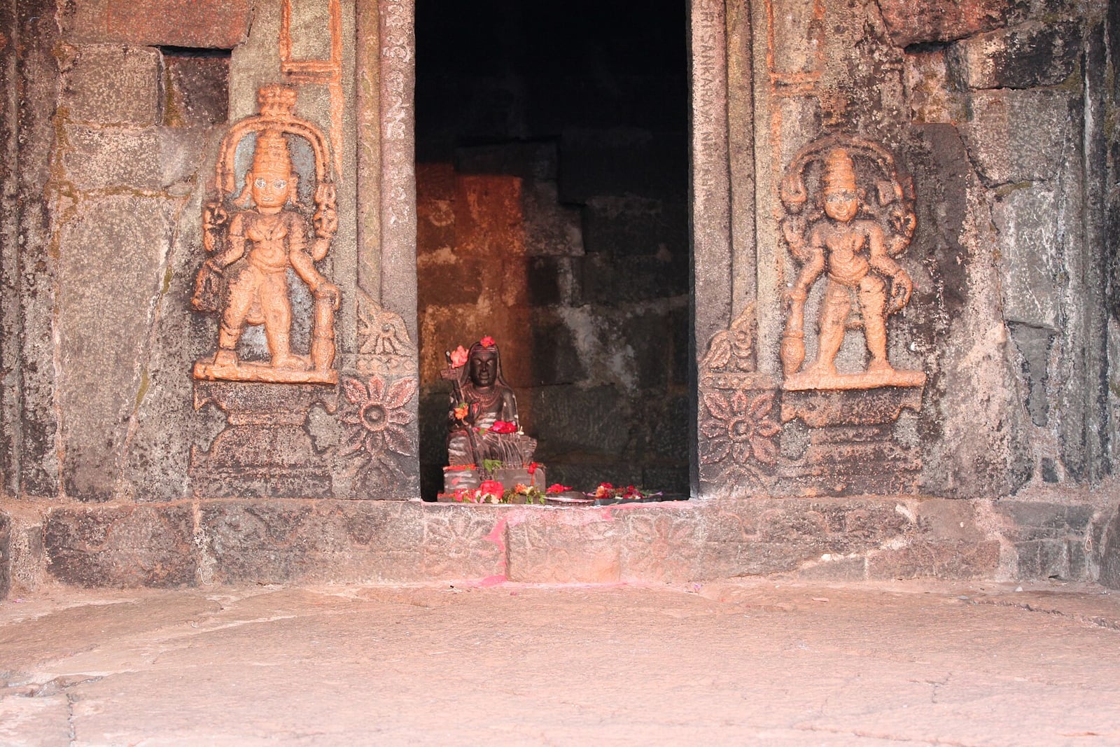 Estatua de Śaṅkara en el Sarvajña Pīṭha de Kodachadri