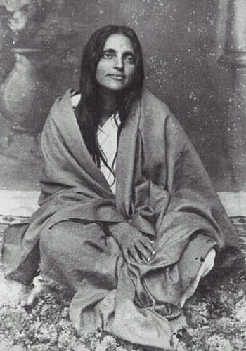 Retrato de Anandamayi Ma