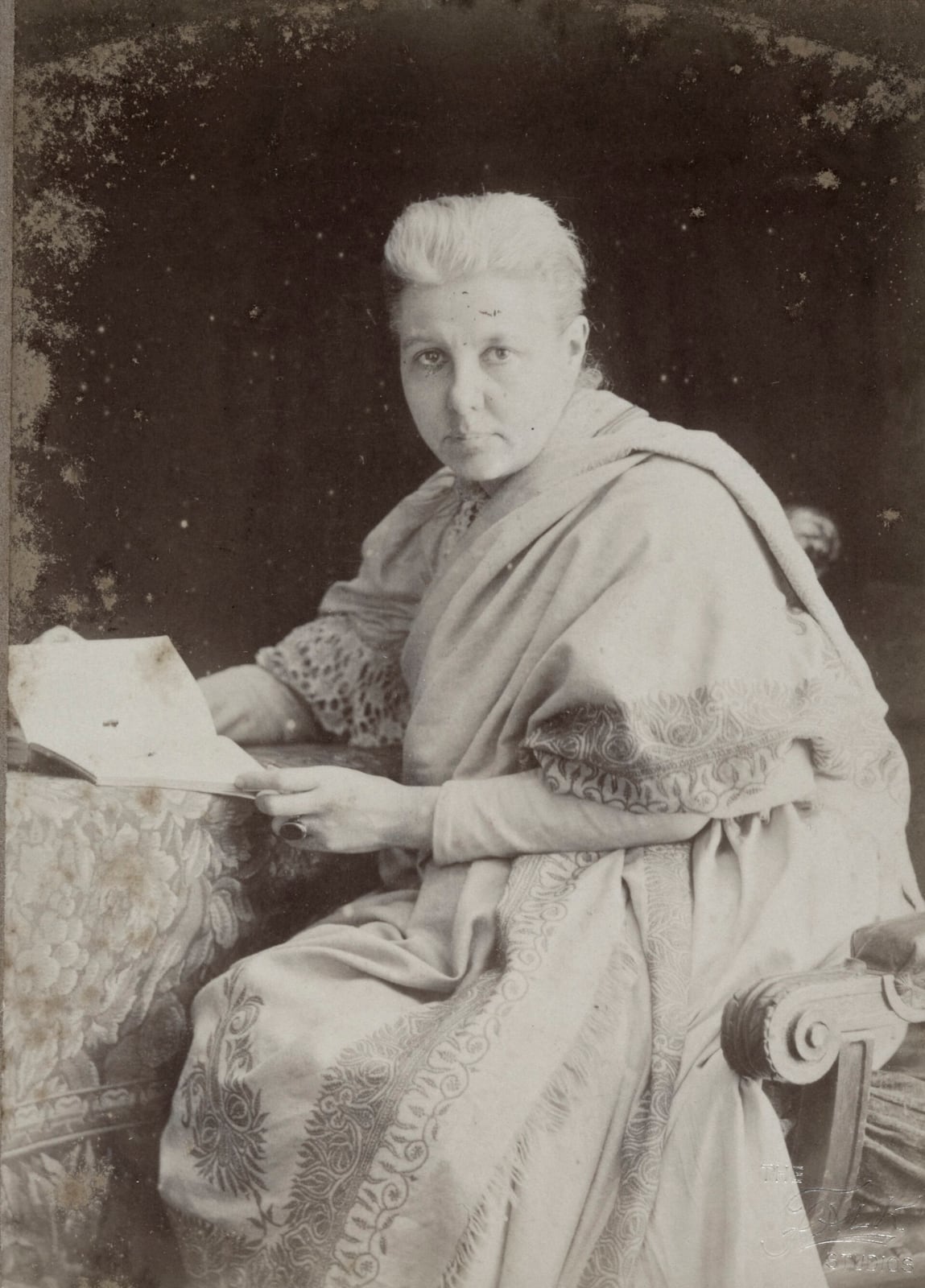 Annie Besant hacia 1910
