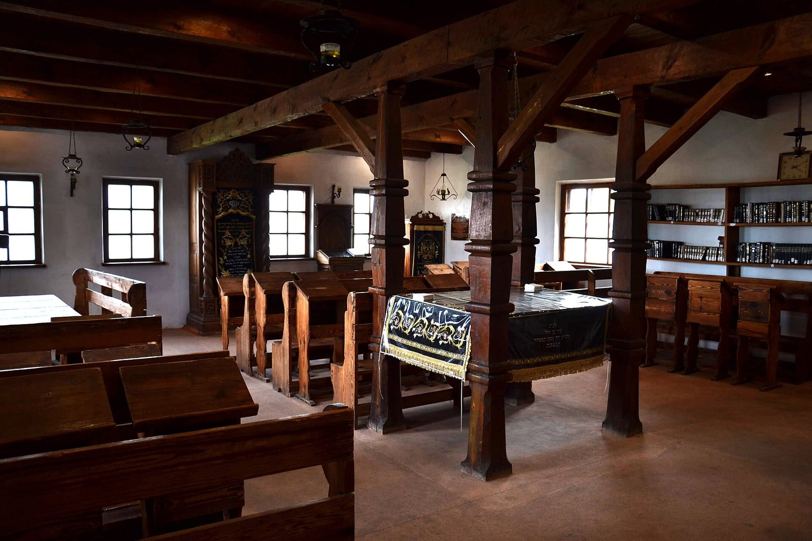 Interior de la sinagoga del Besht en Medzhybizh
