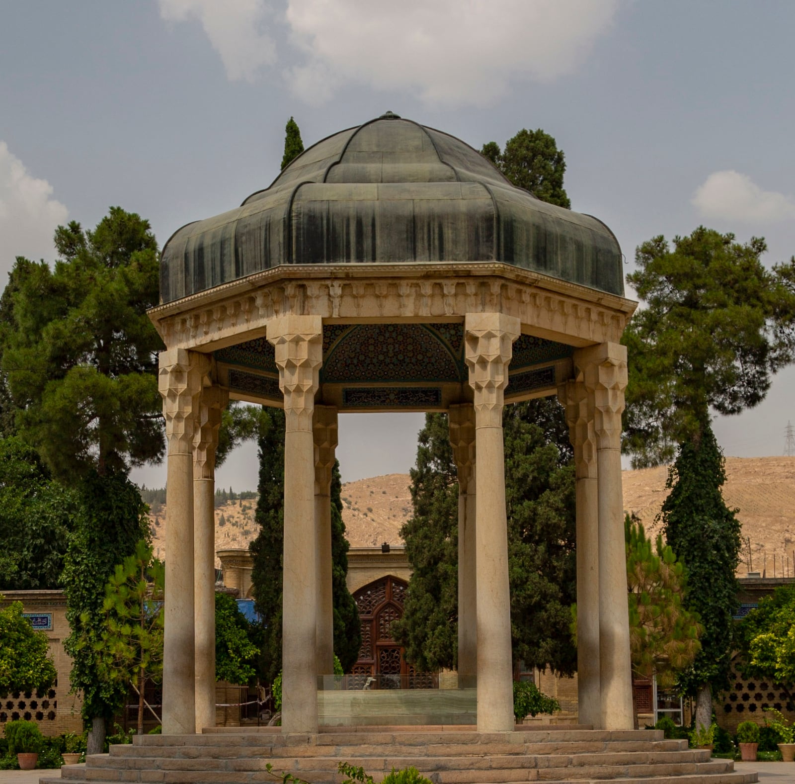 Lápida de Hafez