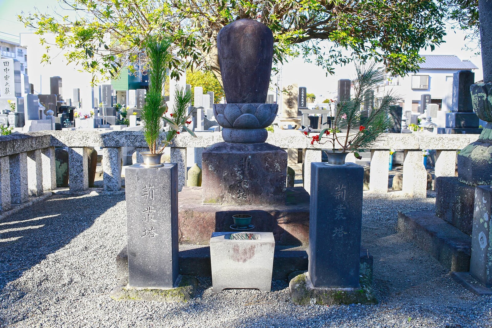 Tumba de Hakuin en el Shōin-ji