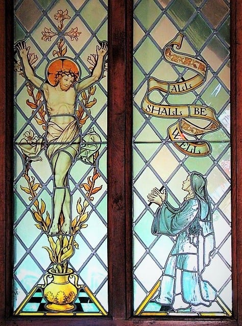 Juliana en una vidriera de la iglesia de San Julián