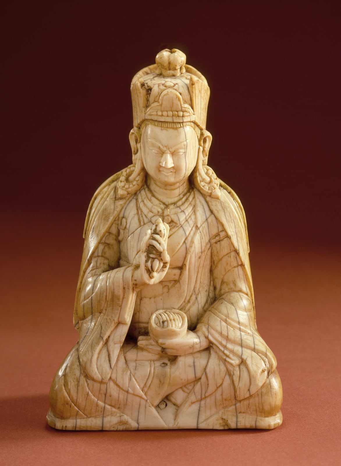 Padmasambhava, marfil, Tíbet central, siglo XVII (LACMA)