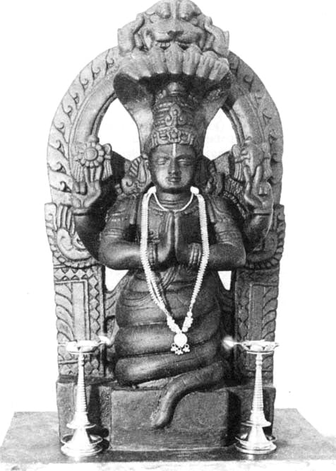 Patañjali como encarnación de Ādiśeṣa (imagen de culto)