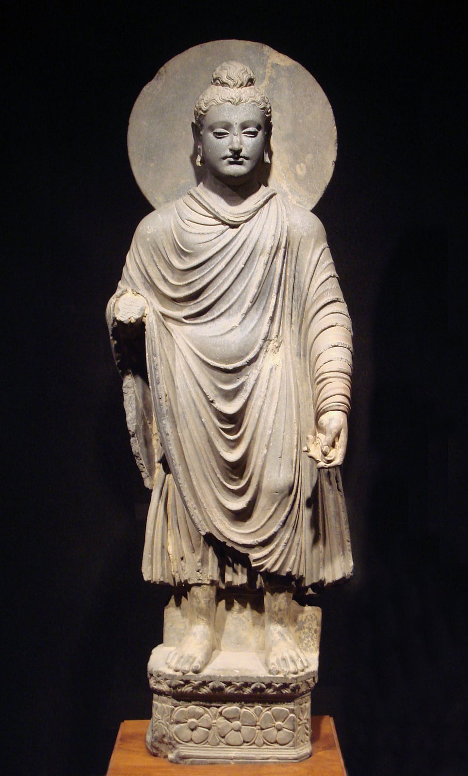 Buda de pie, arte de Gandhara