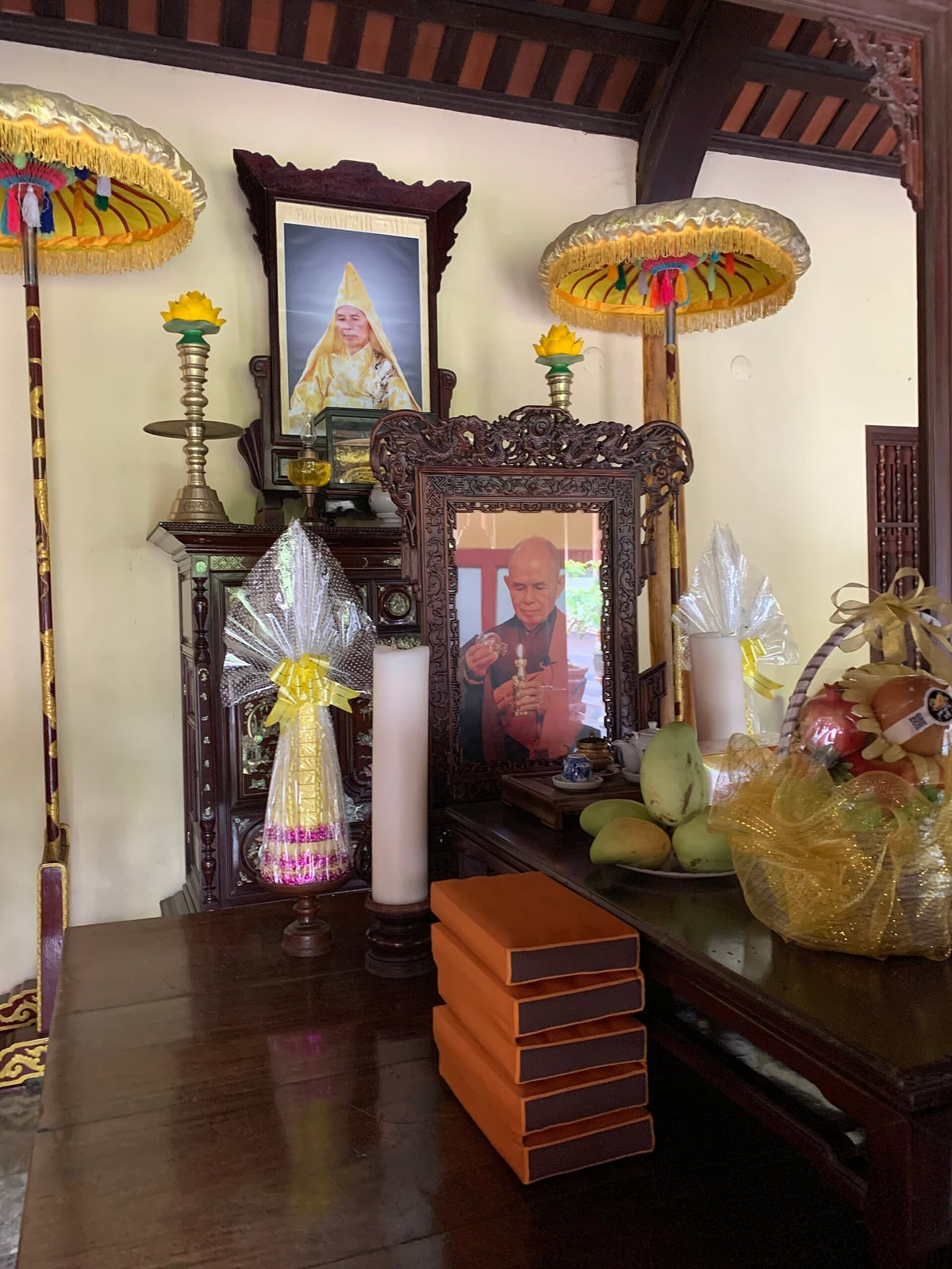 Altar a Thich Nhat Hanh en el templo Từ Hiếu, Huế, 2024